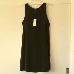 Eileen Fisher Silk Crepe De Chine 100% silk dress with pleating detail XL